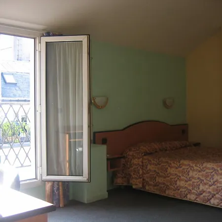 Hotel Ferney Republique-3